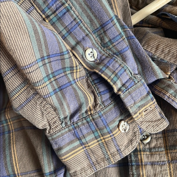 Vintage Woolrich plaid button up shirt - Picture 6 of 6